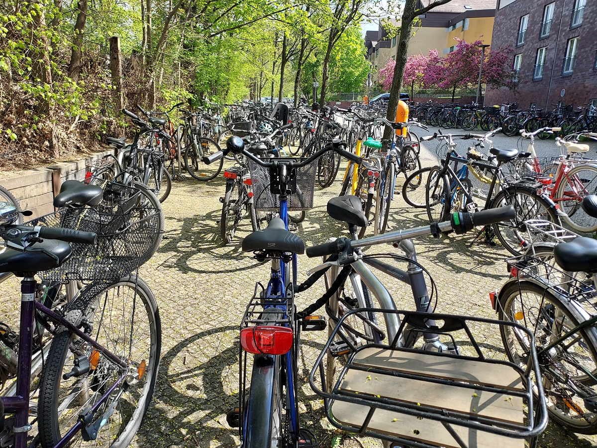 Fahrradständer Situation am S-Bahnhof Zehlendorf