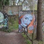 Frauen und Schwan Rosco Graffiti Teltowkanal