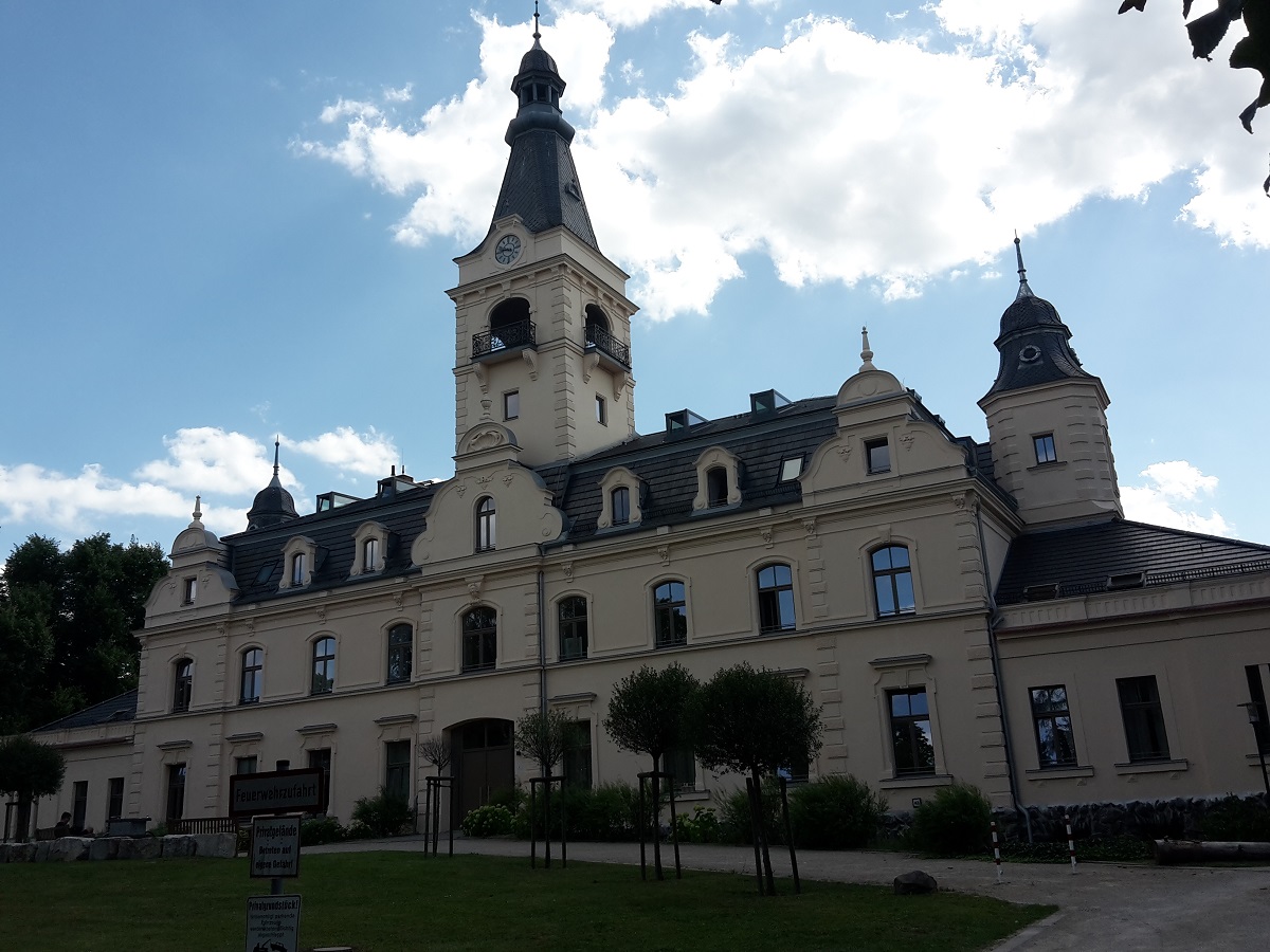 Schloss Güterfelde und die Geschichte der Ortschaft
