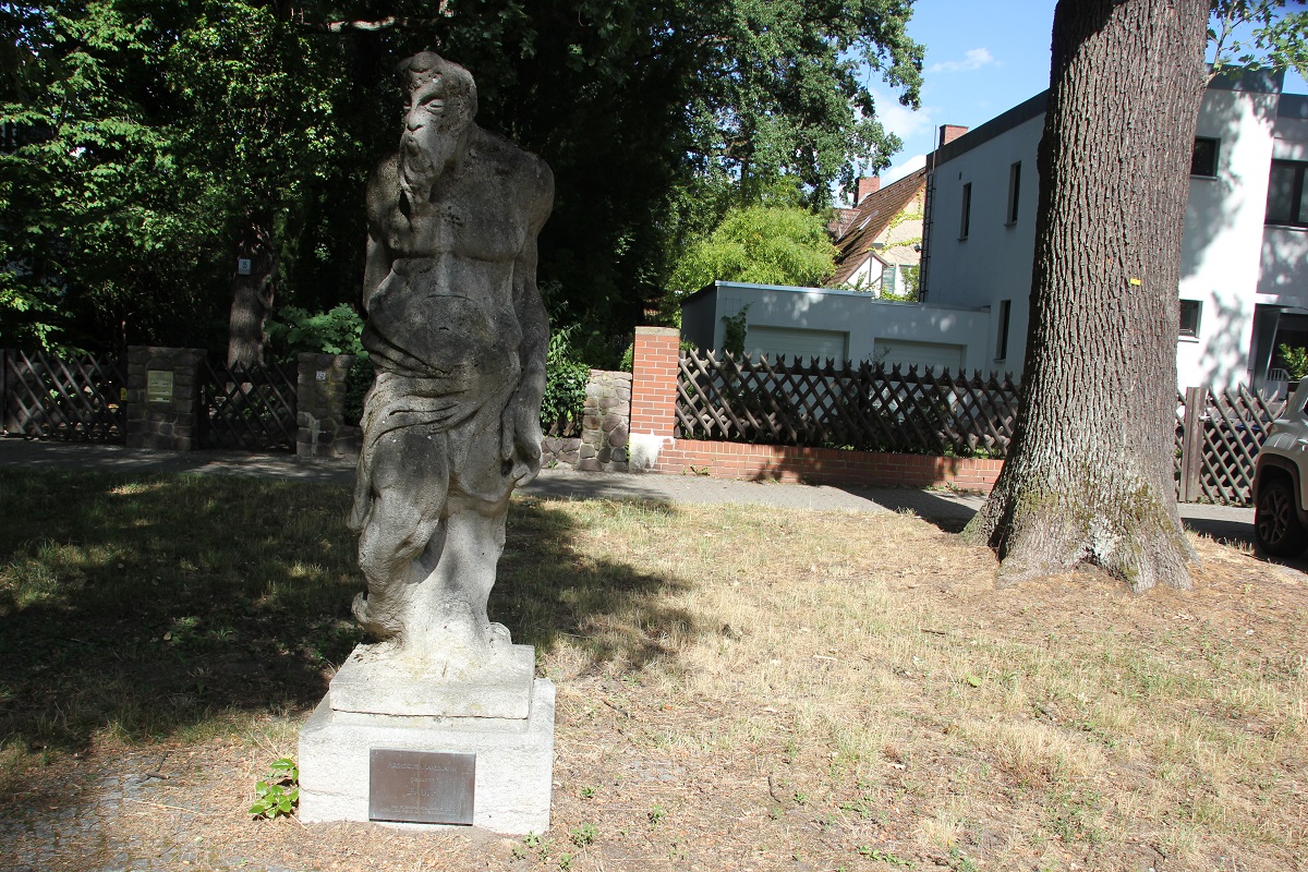 Skulptur in der Leuchtenburgerstraße in Zehlendorf