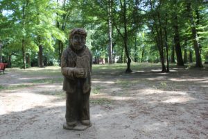 Haensel Figur Spielplatz Schoenower Park Zehlendorf