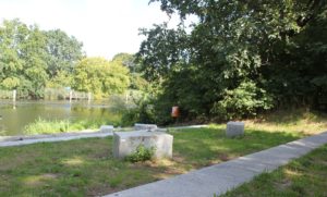 Steinsitze am Teltowkanal Teltow