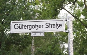 Guetergotzer Strasse Strassenschild