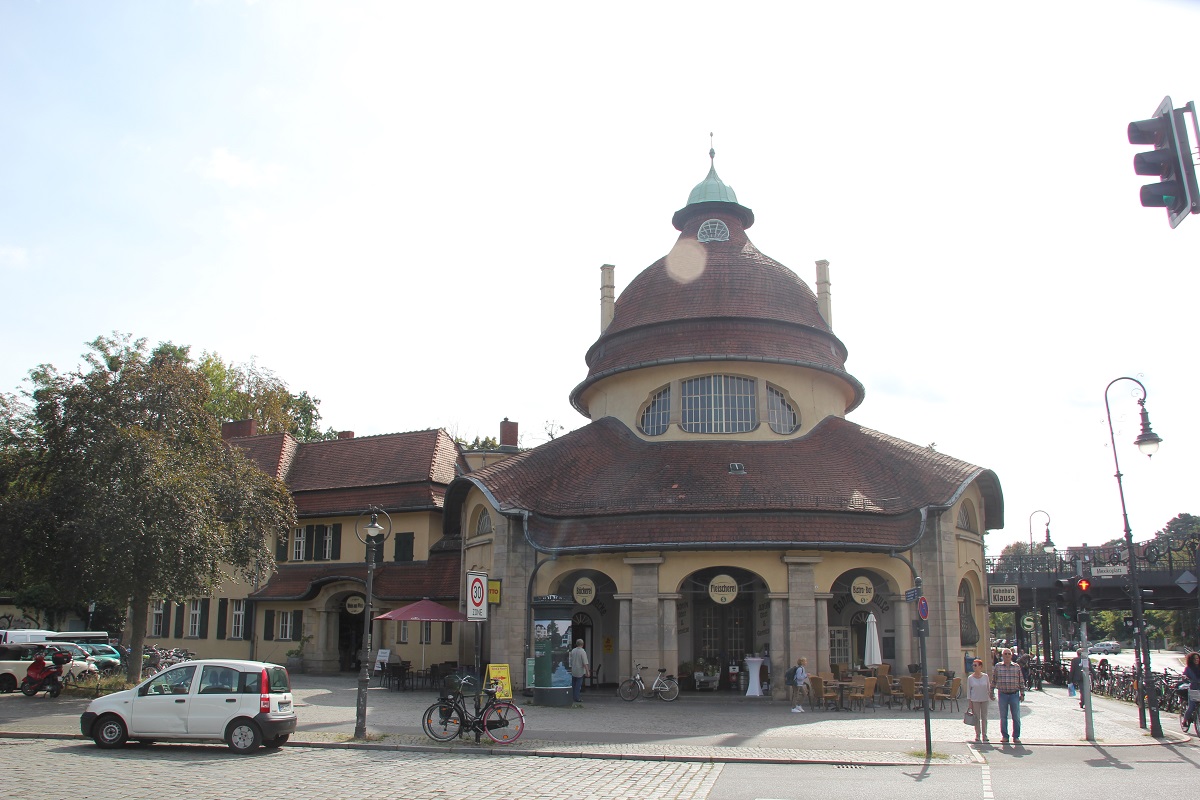 Mexikoplatz | Schönstes Gebäudeensemble in Zehlendorf