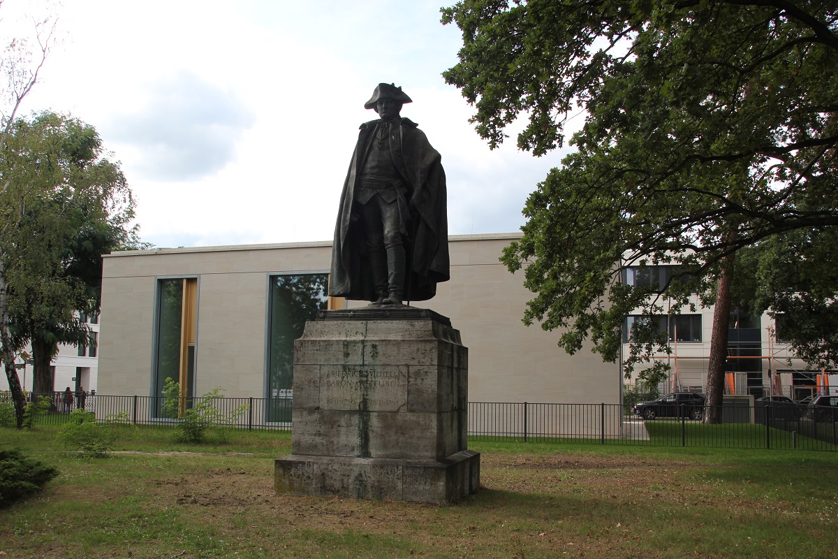 Friedrich Wilhelm von Steuben Denkmal in Dahlem