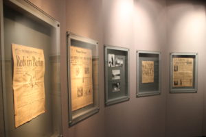 Zeitungen Kriegsende Alliierten-Museum