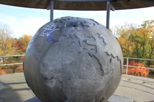 Europa auf Globus Gedenkstätte Lilienthal-Park Lichterfelde