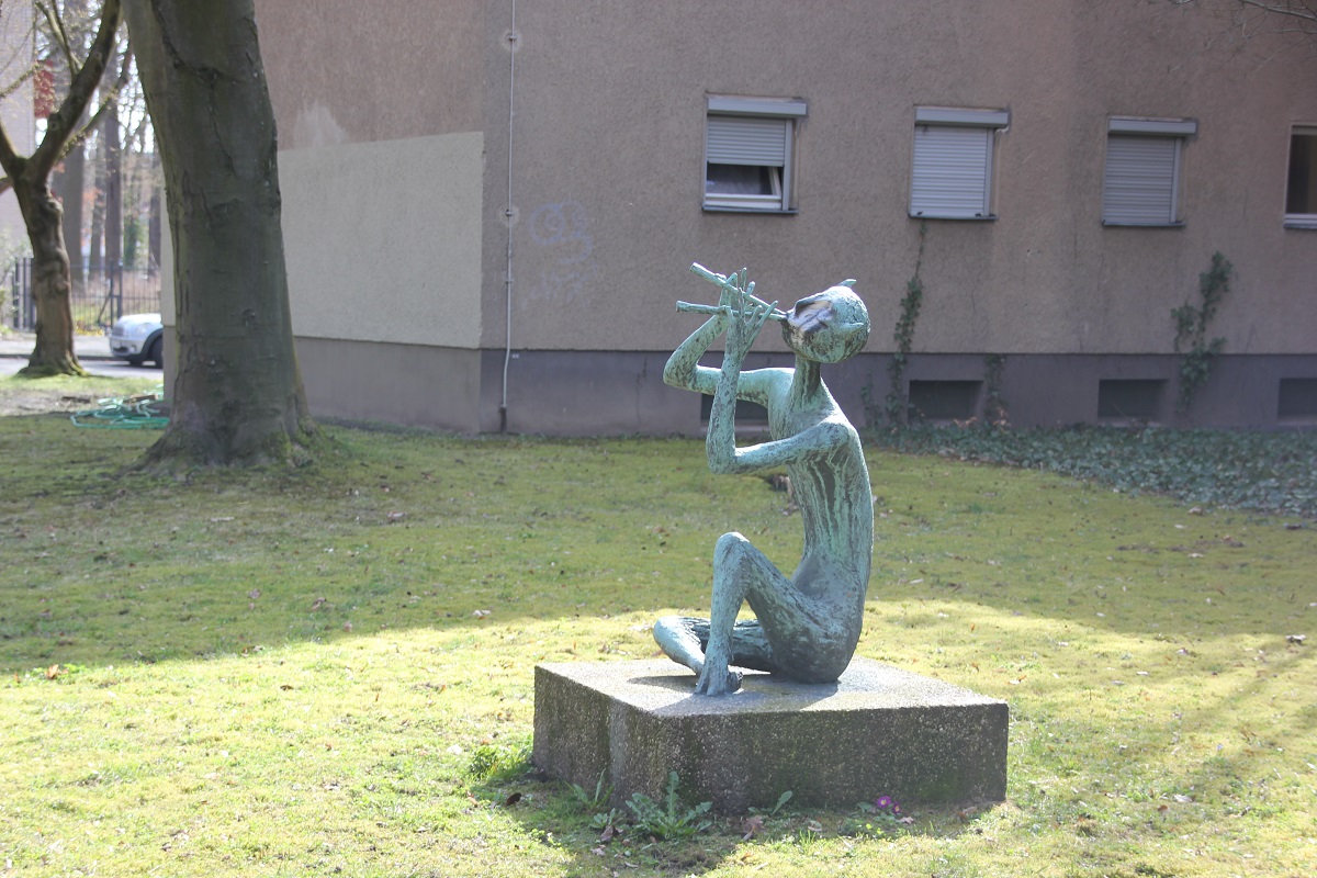 Skulptur(en) in der Nähe des Schweizerhofparks