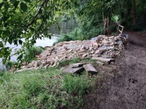 Umgefallene Wand Teltowkanal Spinne