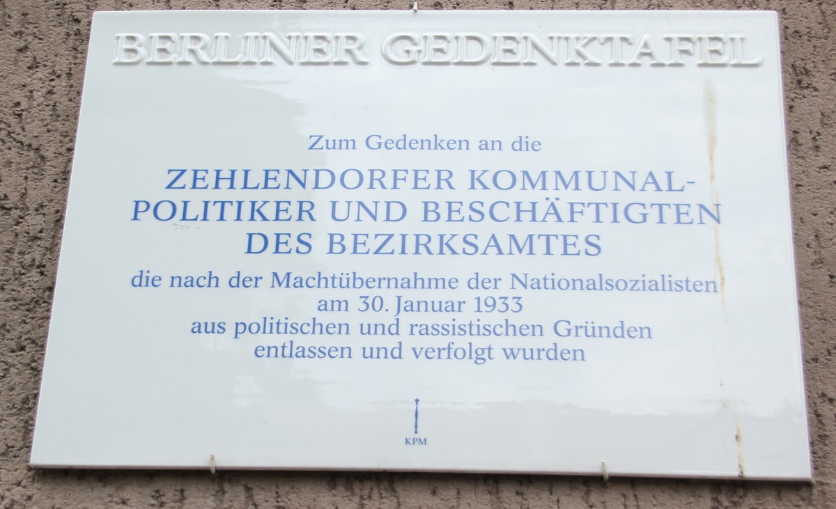 Gedenktafel Verfolgung durch Nazis Zehlendorf Rathaus