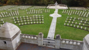 Soldatenfriedhof Südwestfriedhof Herbst