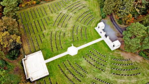 Soldatenfriedhof Südwestfriedhof Herbst
