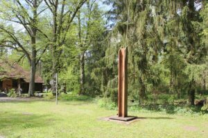 Kunstwerk Pfosten Alte Schmiede Südwestfriedhof