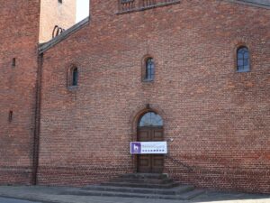 Eingang Kirche Saarmund